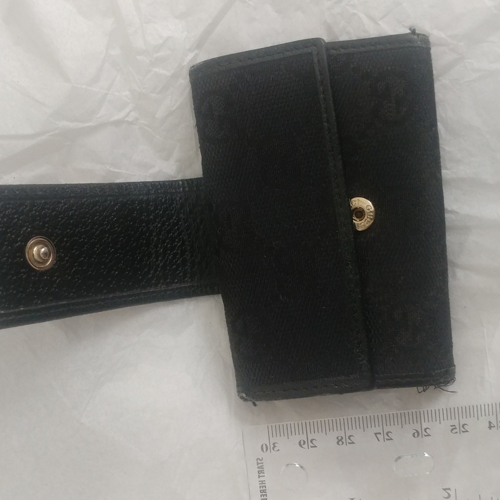 Black gold Gucci key holder case - Picture 3 of 6